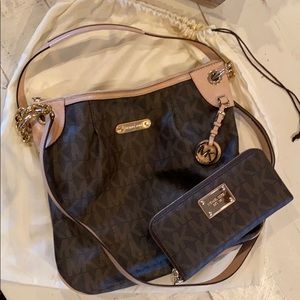 MK crossover wallet